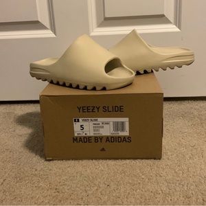 Yeezy Slide Bone
